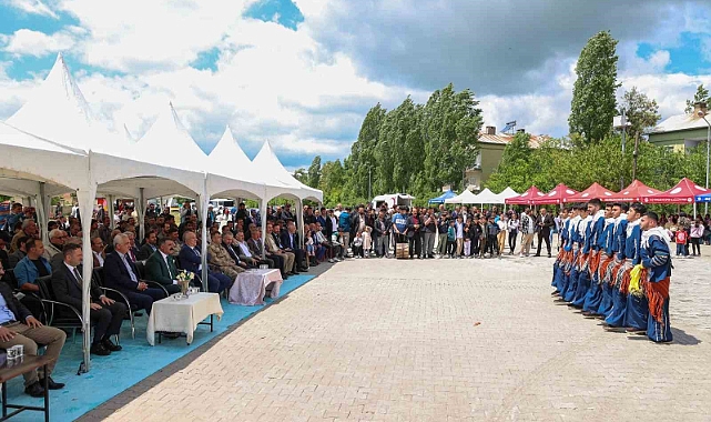Muş'un Korkut ilçesinde "6. Lale Festivali" düzenlendi