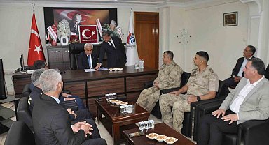 Muş Valisinden Belediye Başkanlarına Ziyaret