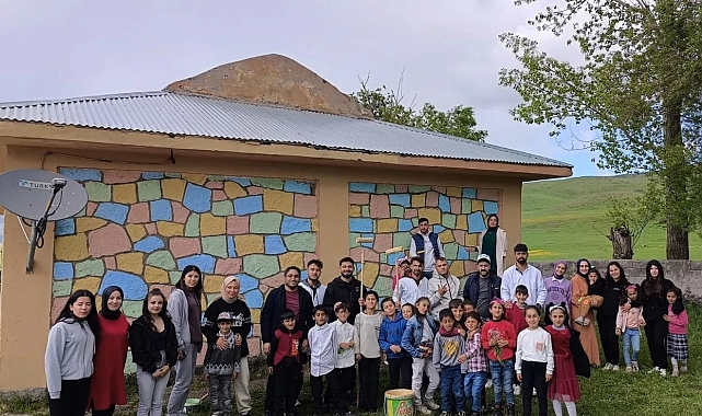Muş'ta Üniversite öğrencileri örnek davranış sergiledi