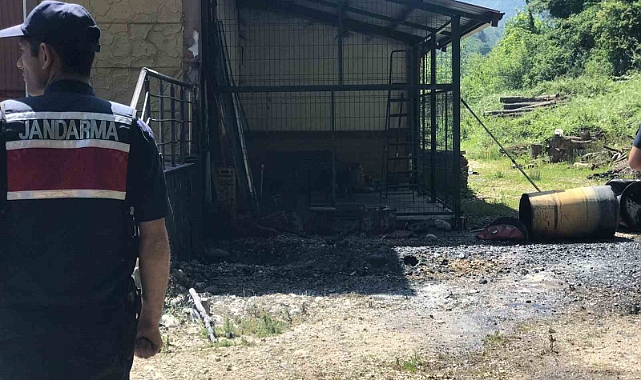 Orman İşletme Müdürlüğü’ne ait depodaki boya varili patladı: 2’si ağır 3 yaralı