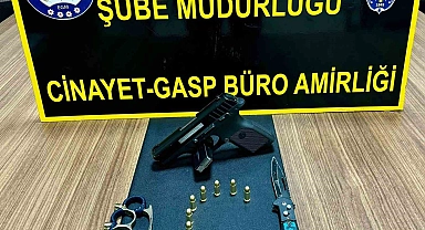 Polis ekipleri Kars'ta 9 silah ele geçirdi