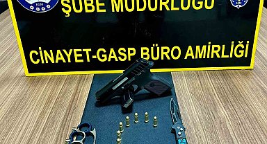 Polis ekipleri Kars'ta 9 silah ele geçirdi