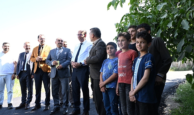 Prof. Dr. İlhan Geçit, yol çalışmalarını inceledi