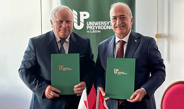 Rektör Çomaklı, akademik iş birlikleri için Polonya'da