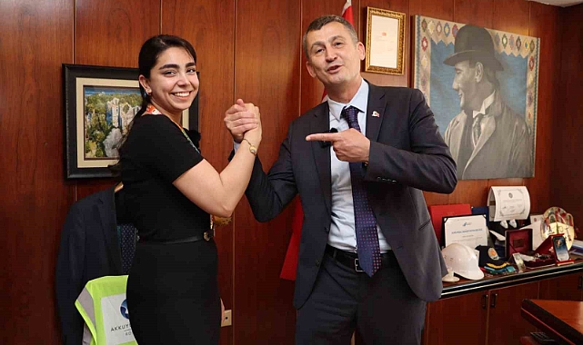 Şampiyon sporcudan Rektör Prof. Dr. Arıöz’e ziyaret