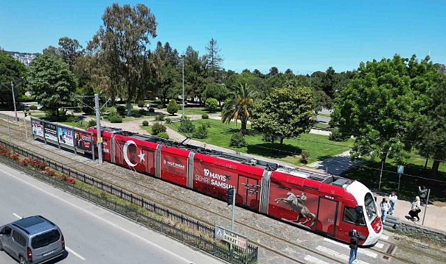 Samsun tramvayları 19 Mayıs’a özel giyindi
