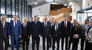 Atatürk Üniversitesi'nde tapu portreleri, 100 yıl sonra yeniden hayat buldu