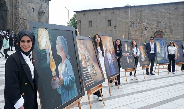 Tarihi binada mezuniyet sergisi