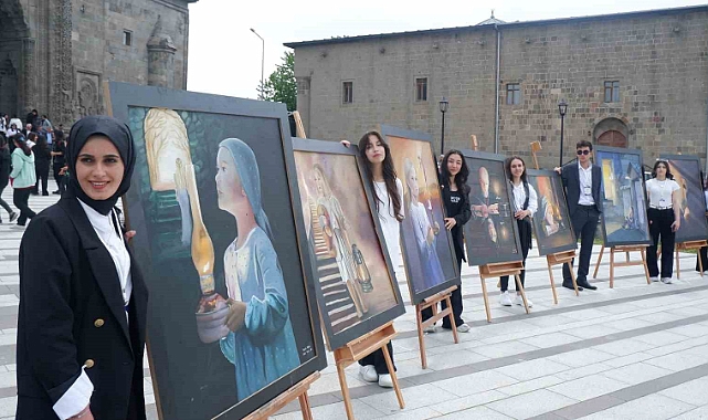 Tarihi binada mezuniyet sergisi