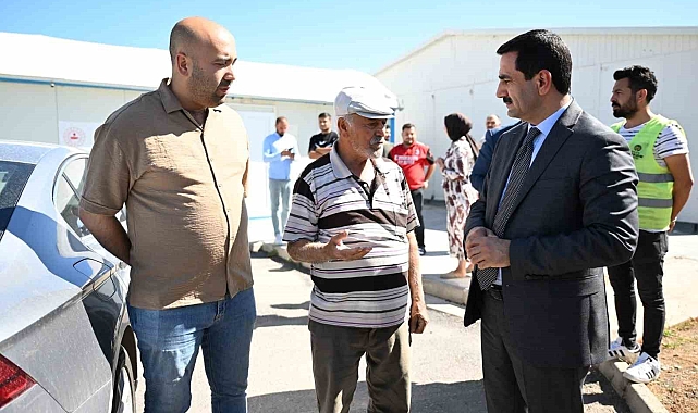Taşkın, Acıbadem Konteyner Kent'i ziyaret etti