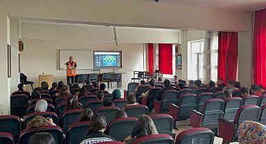 Tatvan'da öğrencilere "hayvan sevgisi" aşılanıyor