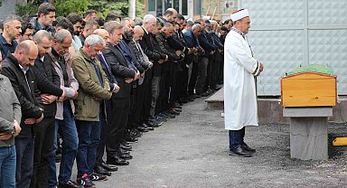 Trafik kazasında hayatını kaybeden genç işadamı son yolculuğuna uğurlandı