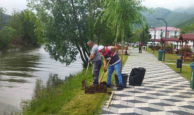 Turnasuyu Kordon Park’ta yeşillendirme çalışmaları başlatıldı