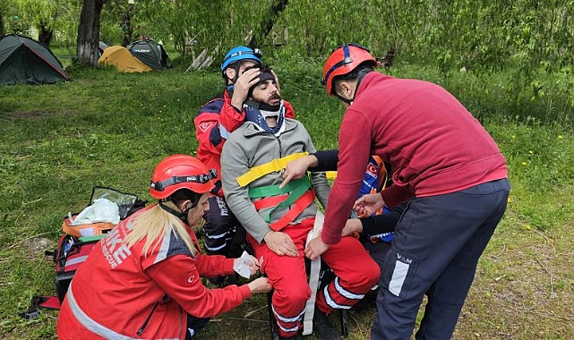 UMKE Gönüllüleri Temel Eğitim Kampına Girdi