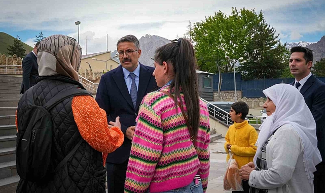 Vali Ali Çelik, vatandaşların sorunlarını dinledi