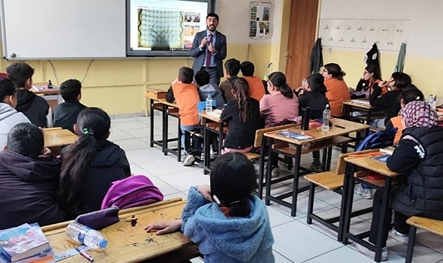 Van Özalp'ta "Ariflerin Satrancı" Oyunu Oynandı