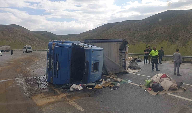 Van'da  çay yüklü İran tırı devrildi: 1 kişi yaralandı yaralı