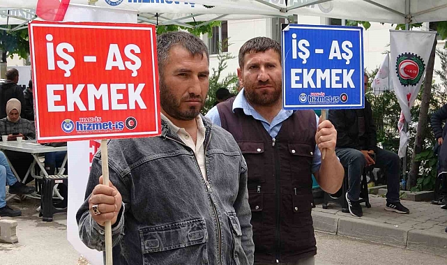 Van'da işten çıkarılan işçilerin oturma eylemi devam ediyor