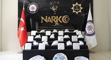 Van'da tezeklerin arasında gizlenen 41 kilo metamfetamin ele geçirildi