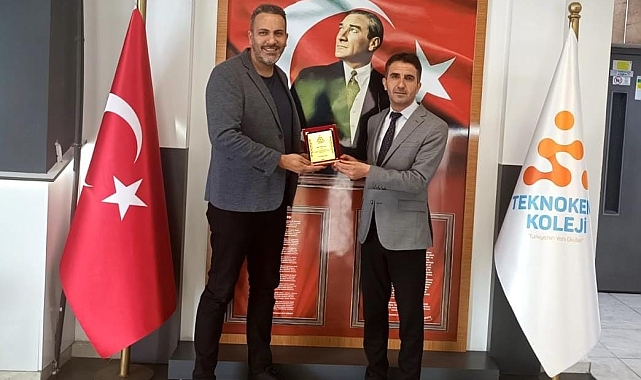 Vanlı yazar Hakan Pütün'den şiir ve söyleşi programı