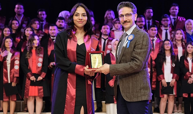 11. Mezuniyet töreni coşkuyla EBYÜ Tıp Fakültesin de gerçekleştirildi