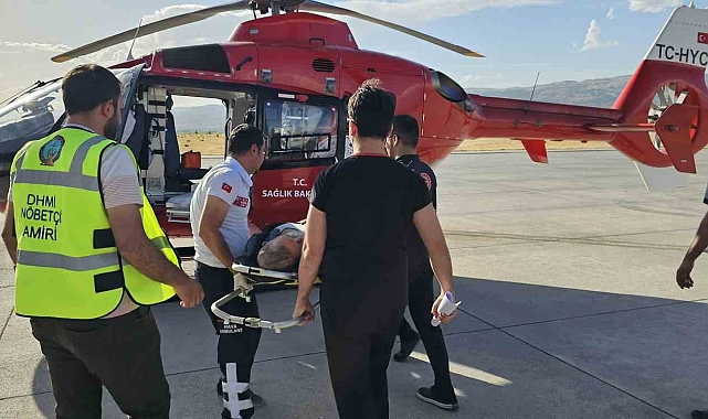 76 yaşındaki hasta için ambulans helikopter havalandı