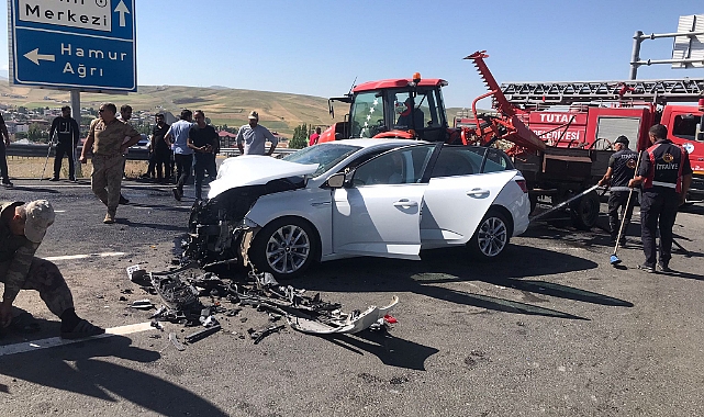 Ağrı'da dikkatsizlik kazayı beraberinde getirdi: 3 yaralı