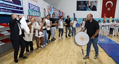 Ağrı'da GSB Spor Okulları Coşkuyla Açıldı