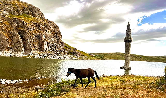 Ağrı’da sular altında kalan minaresinin eşsiz güzelliği