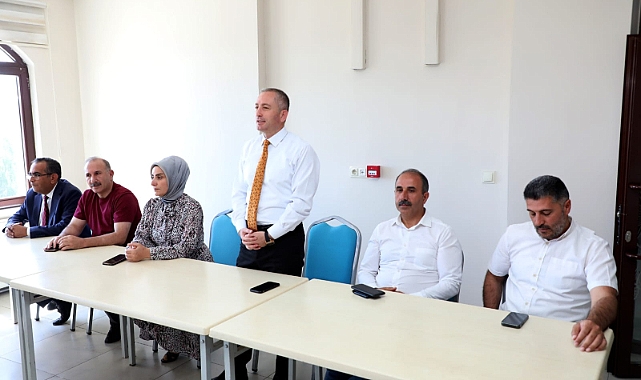 Ağrı Milli Eğitim Müdürü Kökrek, Kurban Bayramı sonrası personellerle buluştu