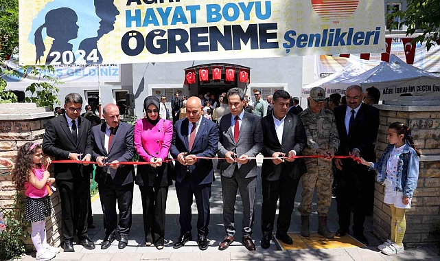 Ağrı'da Hayat Boyu Öğrenme Şenliği düzenlendi