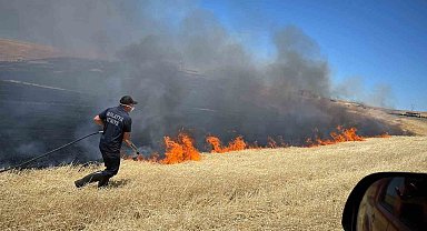 Anız yangını 4 saatte söndürüldü