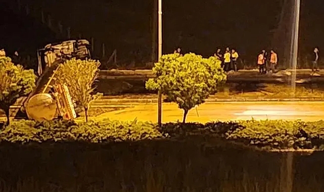 Ankara'da zeytinyağı yüklü tanker kaza yaptı