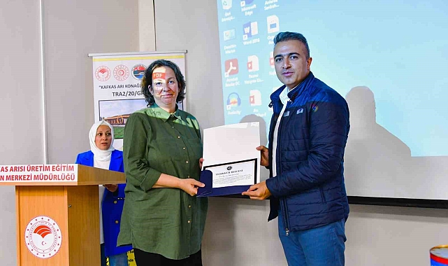 Arıcılara kovan ve arıcılık malzemesi desteği
