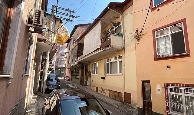 Binalara tırmanan sansarı görenler şaşkına döndü