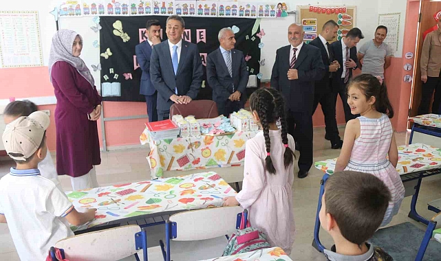Bitlis'te kaç öğrenci karne aldı?
