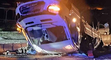 Bitlis'te trafik kazası: 2 yaralı