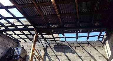 Çatı yangını Erciş'te