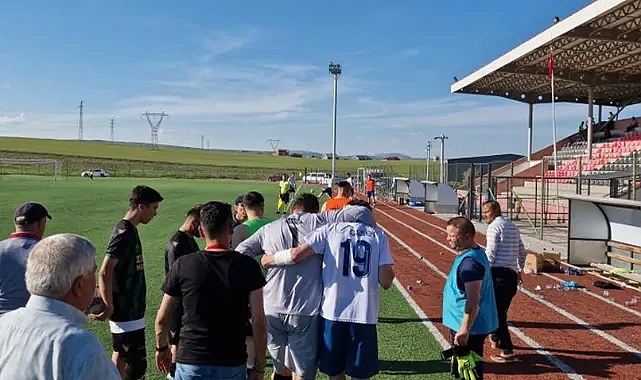 Çorum'da maç esnasında sıcaktan bayılan 2 futbolcu hastanelik oldu!