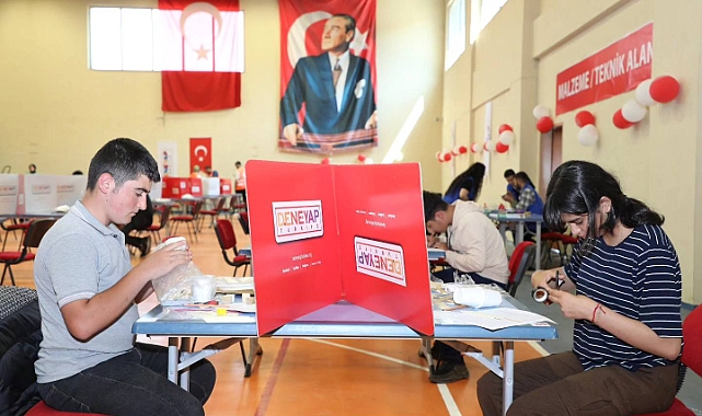 Ağrı'daki DENEYAP Teknoloji Atölyeleri uygulama sınavına 151 öğrenci katıldı