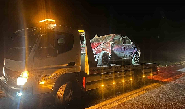 Devrilen otomobilin sürücüsü yaralandı