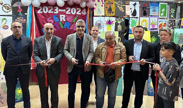 Doğubayazıt’ta öğrencilerin hazırladığı sergi ilgi gördü