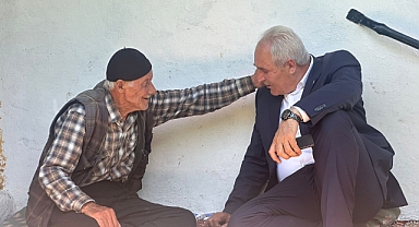 Eleşkirt Belediye Başkanı Yakut, yaşlıları unutmadı