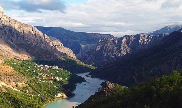 Erzincan Kemaliye'de bayram yoğunluğu