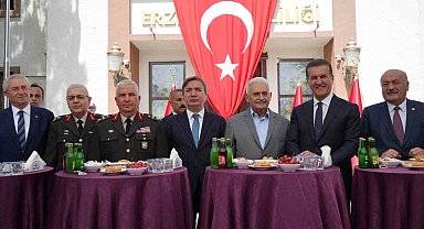 Erzincan'da bayramlaşma programına katıldı Binali Yıldırım