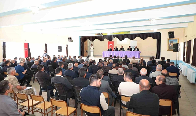 Erzincan'da dersten kaçan öğrenciler valiye yakalandılar