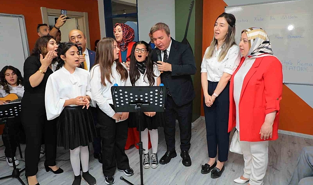 Erzincan'da okullarda kurulan müzik atölyelerinde geleceğin sanatçıları yetişecek