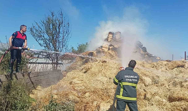 Erzincan'da saman balyalarının bulunduğu alanda çıkan yangın itfaiye tarafından söndürüldü