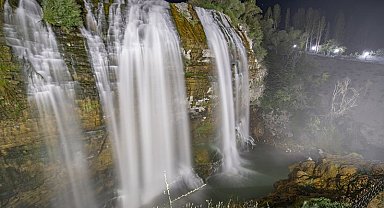 Erzurum Tortum Şelalesi'nde Bayram Yoğunluğu