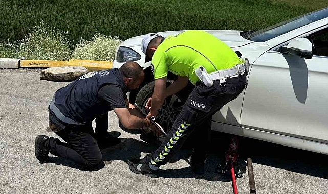 Erzurum'da polis ekibi vatandaşın yardımına koştu